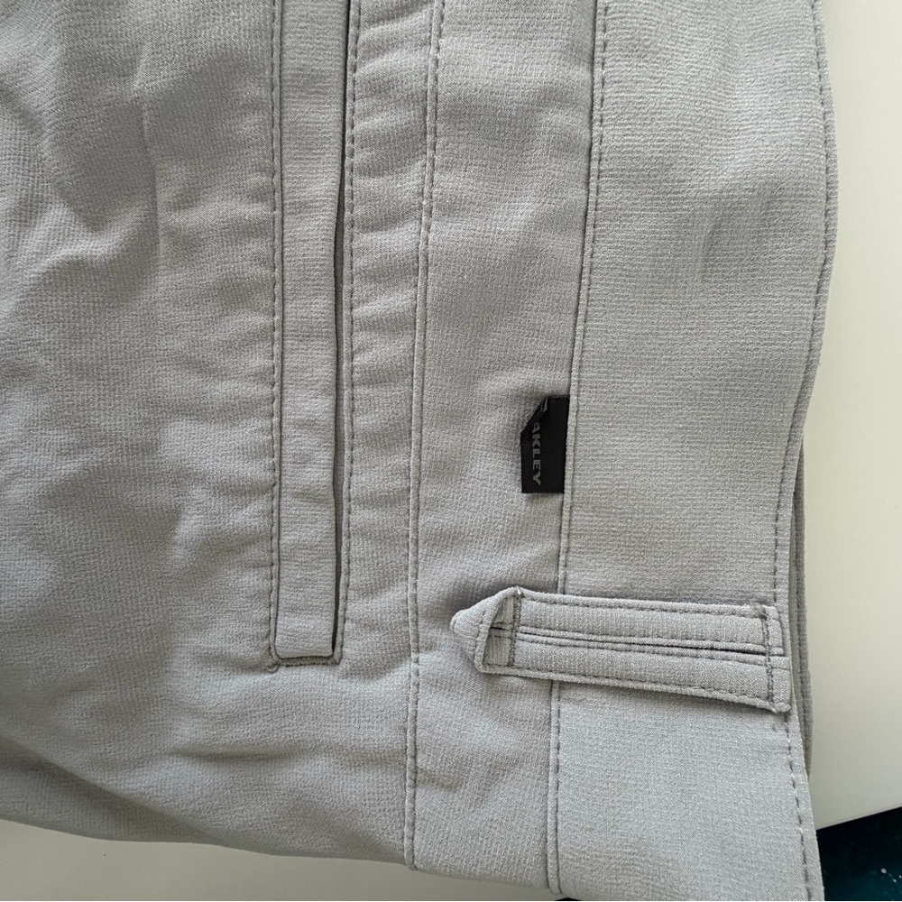 Oakley Men's Take 3.0 Pro Shorts - Tan and Wood Gray - Picture 8 of 10